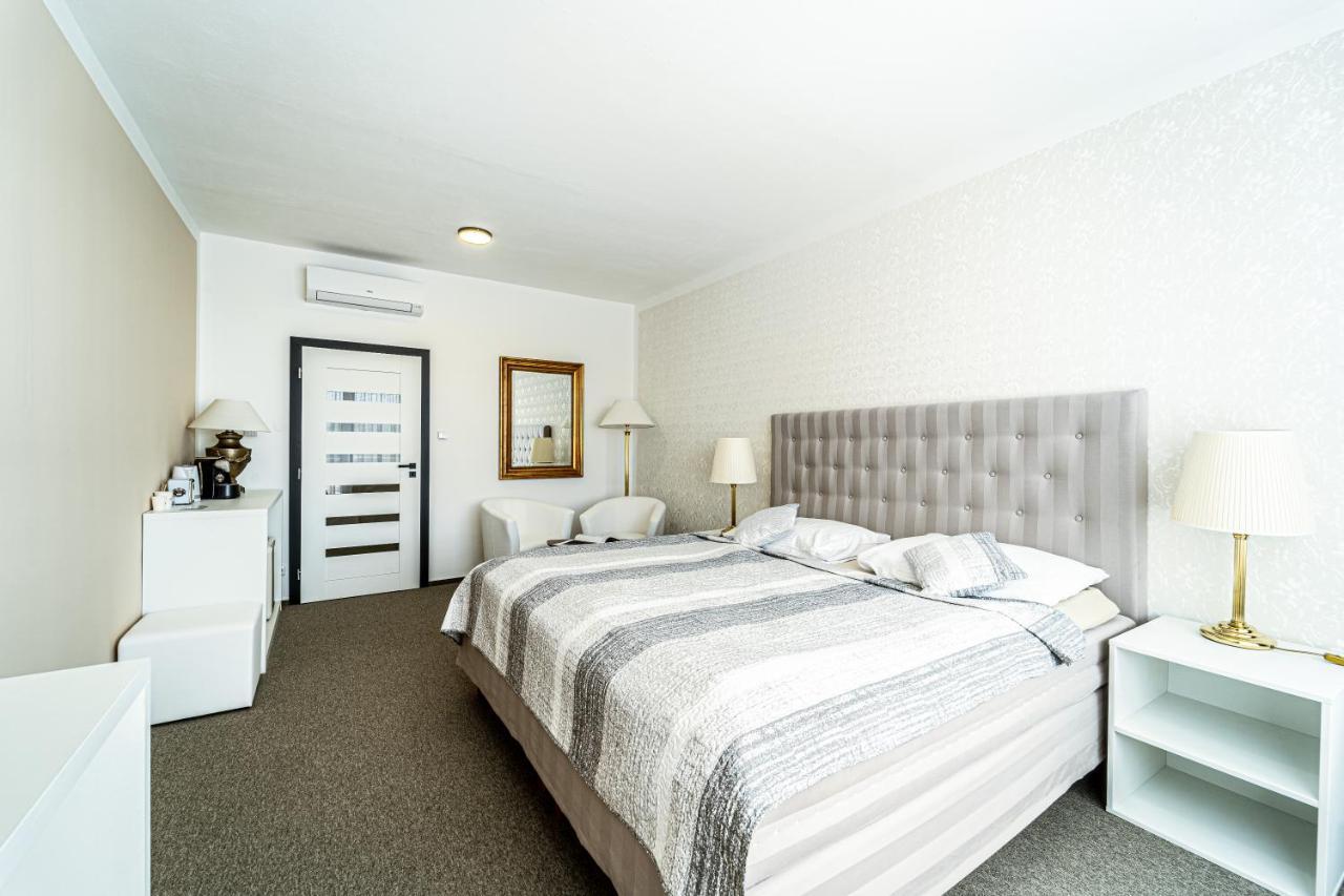 Hotel Fontana Brno Luaran gambar